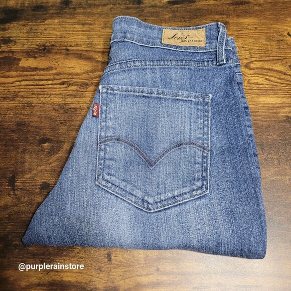 Vtg Levi's Jeans 10 Bold Curve Capri Mid Rise Medium Light Wash Stretch Denim - Picture 3 of 12